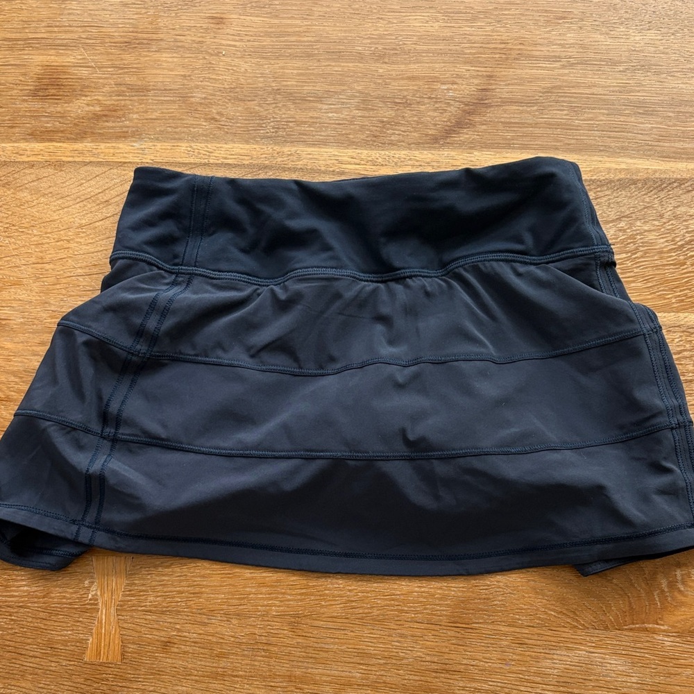 Lululemon Pace Rival Navy skirt.